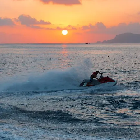 Aurora Nest - Eco Glass Igloo *